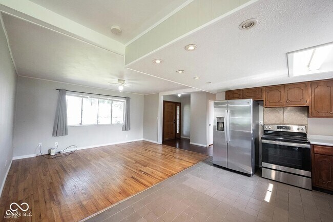 Foto del edificio - 13907 E 117th St