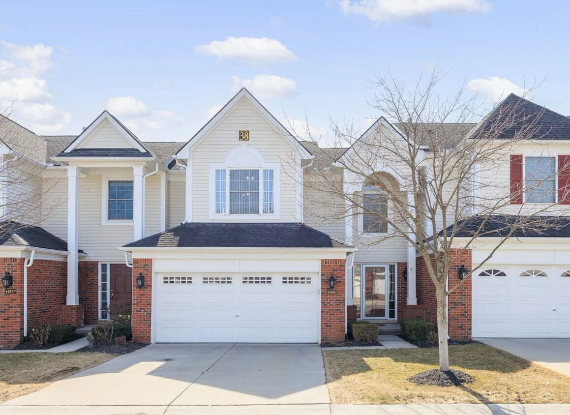 Primary Photo - 41861 Yeats Dr