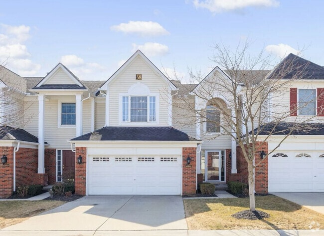 Building Photo - 41861 Yeats Dr