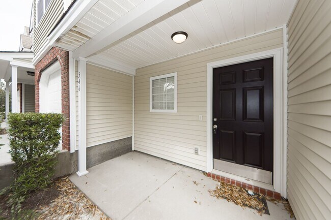 Foto del edificio - 2 Bedroom 2.5 Bath Townhouse in Beresford ...