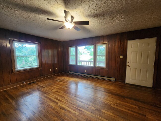 Building Photo - Black Mountain Home Close to Owen Schools