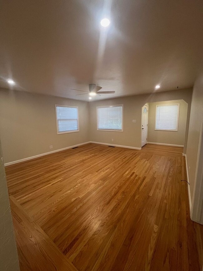 Building Photo - Beautifully Remodeled 2 Bedroom 1 Bathroom in the McDonald Area of Northeast Santa Rosa