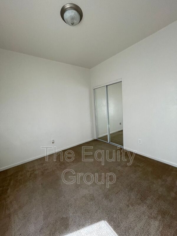 Building Photo - 1226 S Santa Fe St