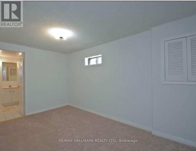 Building Photo - 898 Rambleberry Ave