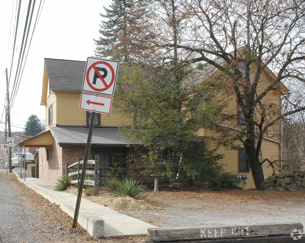 Foto del edificio - 623 Willowbank St
