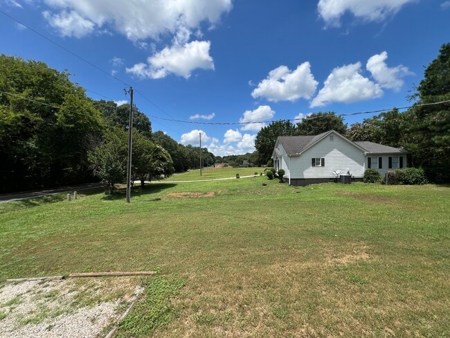 Building Photo - 943 Grier Rd