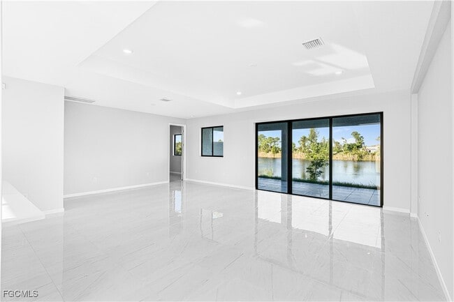 Foto del edificio - 3340 NE 19th Ave
