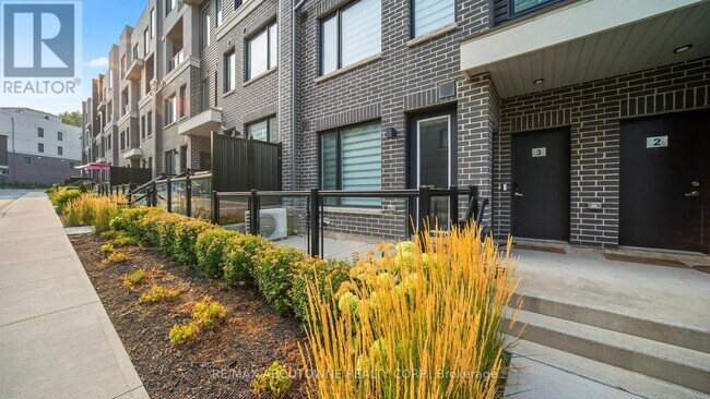 Building Photo - 3473-3473 Widdicombe Way