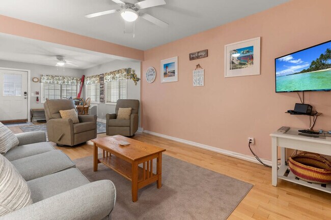 Foto del edificio - 24 Ashworth Ave