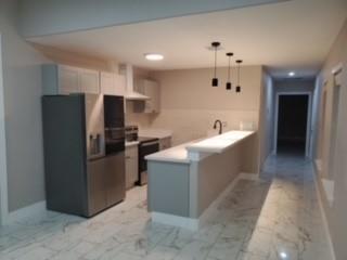 Foto del edificio - 4207 Hirschfield Rd