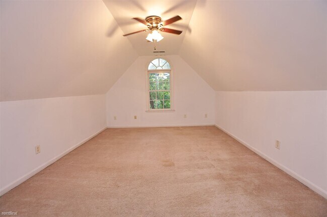 Building Photo - 5 br, 3.5 bath House - 1287 Windsor Glen D...
