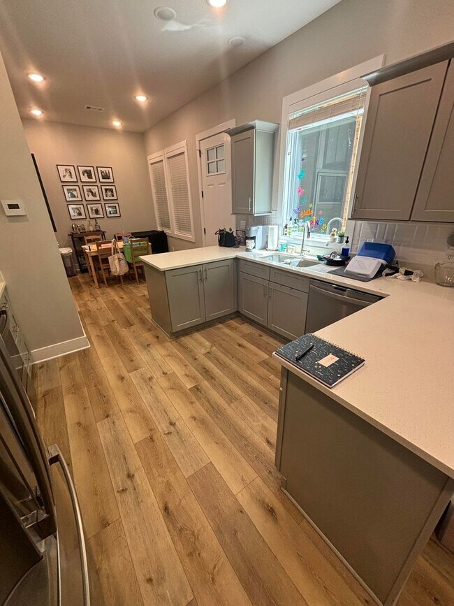 Foto del edificio - 2 Bedroom 2.5 Bath Townhouse