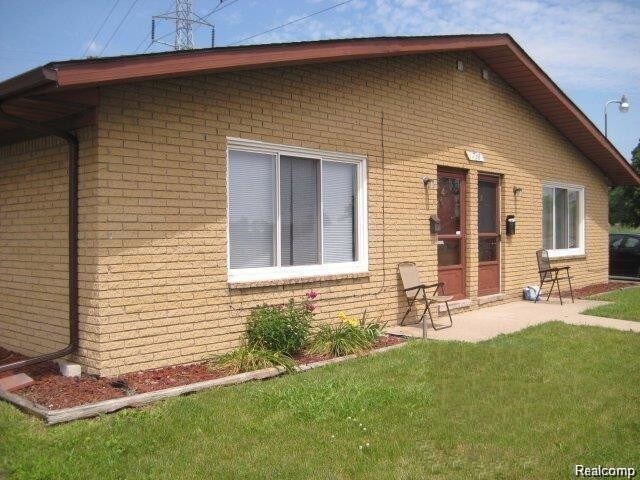 Primary Photo - 1738 McLain Ave