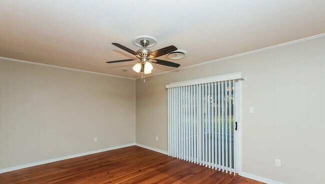 Foto del edificio - 116 Meadowdale Dr