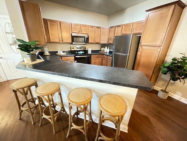 Foto del edificio - 3BD/3BA For Rent In Bluffs East