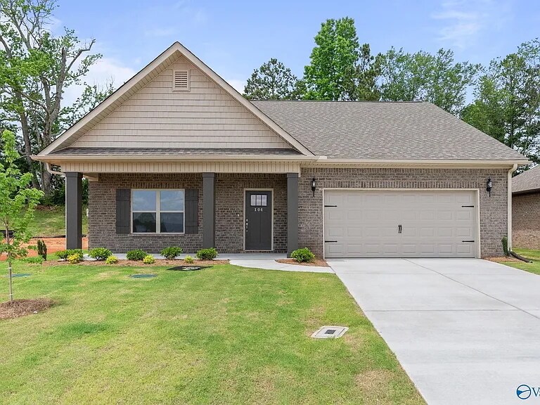 Frente de la casa - 104 Striker Ln