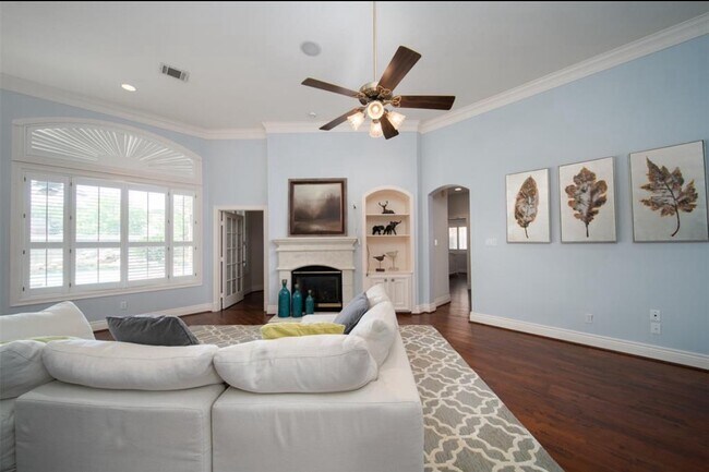 Foto del edificio - 5902 Garden Hills Dr