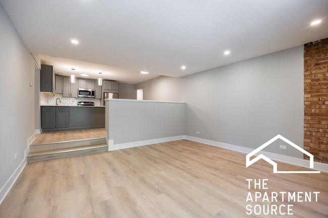 Foto del edificio - 1214 N La Salle Dr