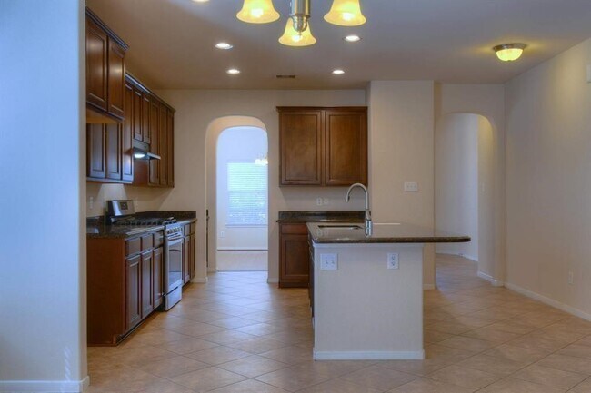 Building Photo - 4711 Bellows View Dr