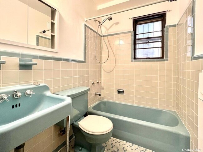 Building Photo - 25-47-47 14th St