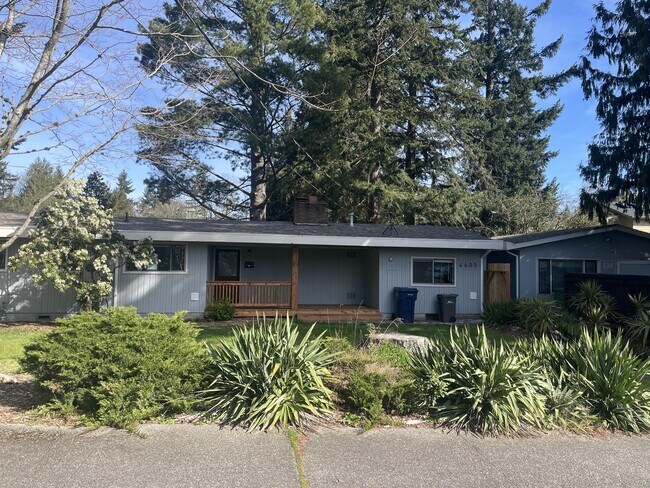 Foto del edificio - 4605 237th Pl SW