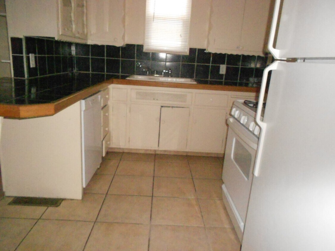 Foto del edificio - 3 bedroom 1 bath house in Marysville