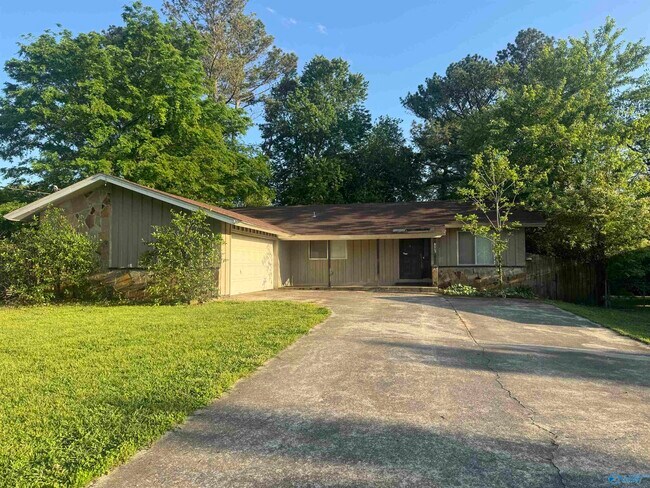 Foto del edificio - 6003 Ellington Rd NW