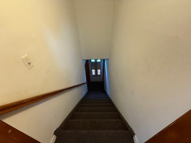 Building Photo - 6 Maitland Pl