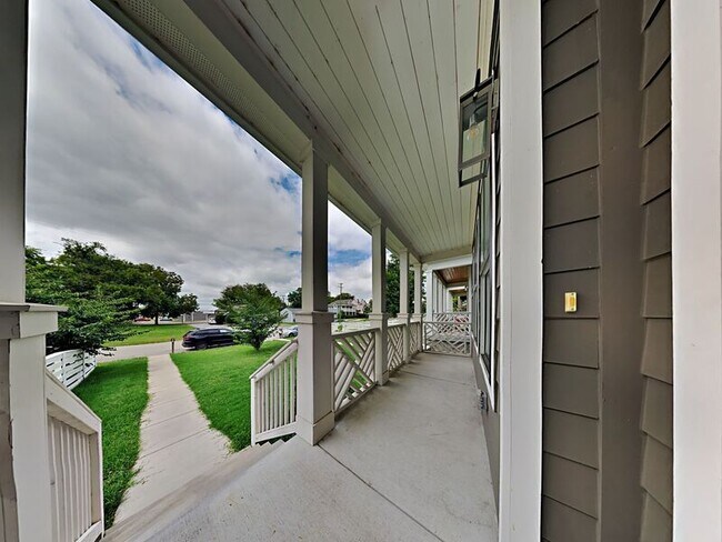 Foto del edificio - 600 45th Ave N