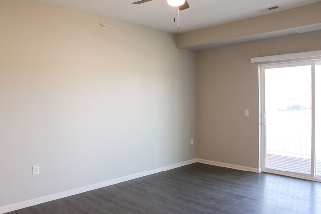 Foto del edificio - 3251 Redhawk St
