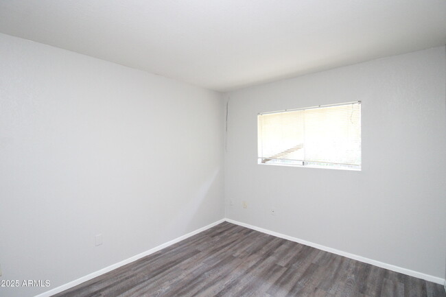 Foto del edificio - 3002 W Waltann Ln