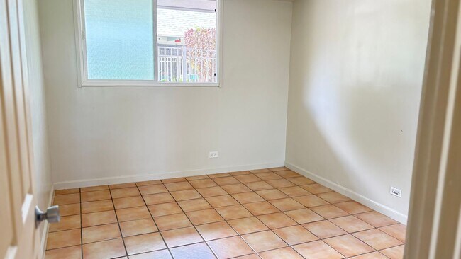 Foto del edificio - 85-175 Farrington Hwy #C110