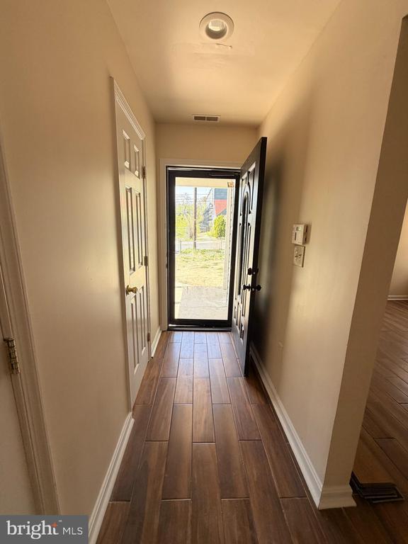 Foto del edificio - 431 61st St NE