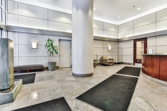 Building Photo - 600 N Dearborn St