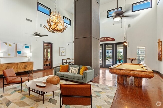 More clubhouse - Campus Lodge