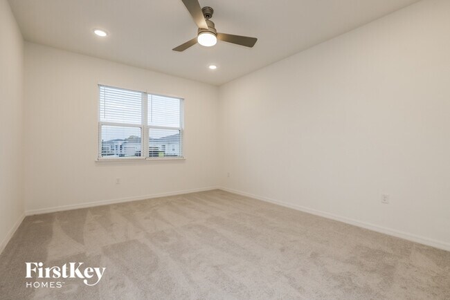 Building Photo - 515 Crown Rose Dr