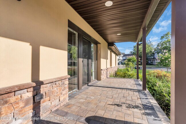 Building Photo - 83 Morrell St