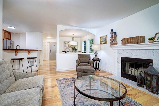 Foto del edificio - 3Bd/2Ba Issaquah Condo