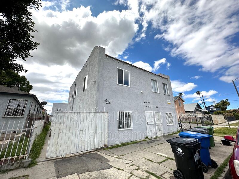 Primary Photo - 424 W 108th St