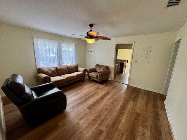 Building Photo - 352 Bonita St