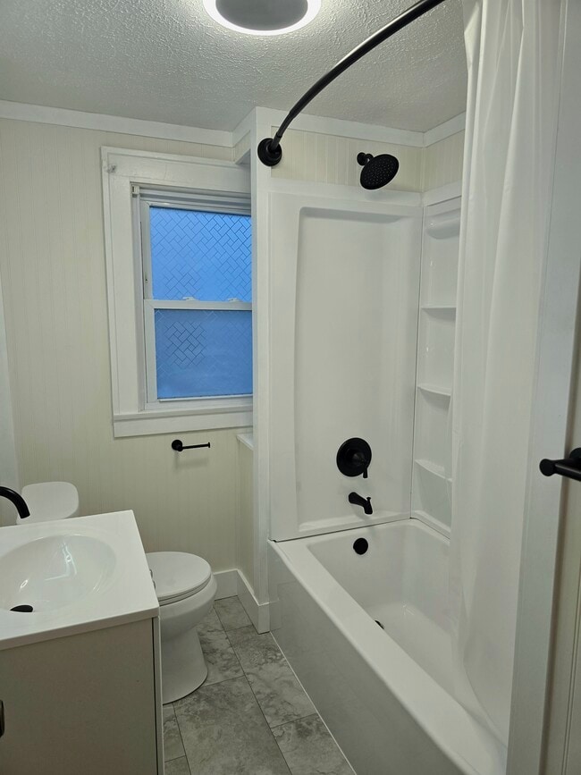 Foto del edificio - 105 N Bon Air Ave