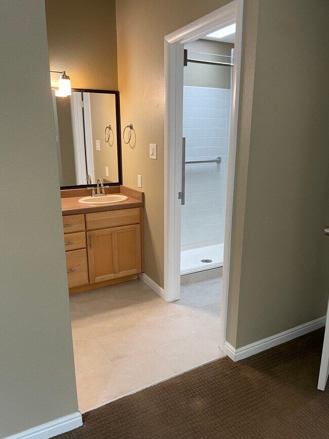 1637 E Saint James Pl, Holladay, UT 84121 Townhome Rentals in