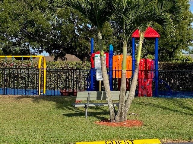 Building Photo - 1400 Jefferson Dr