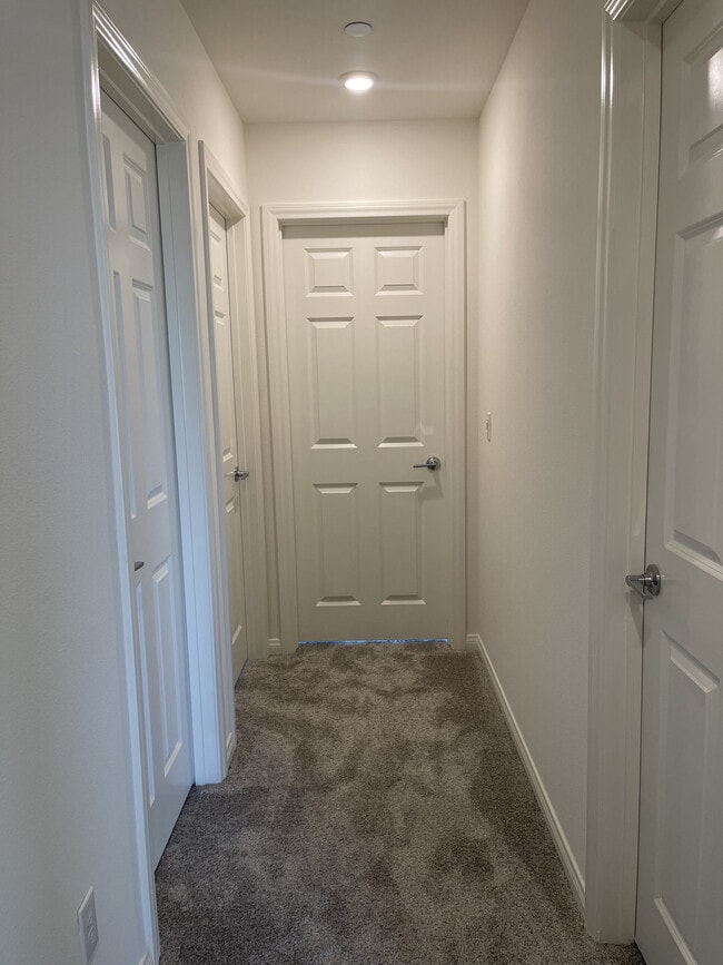 Building Photo - Helena Ridge