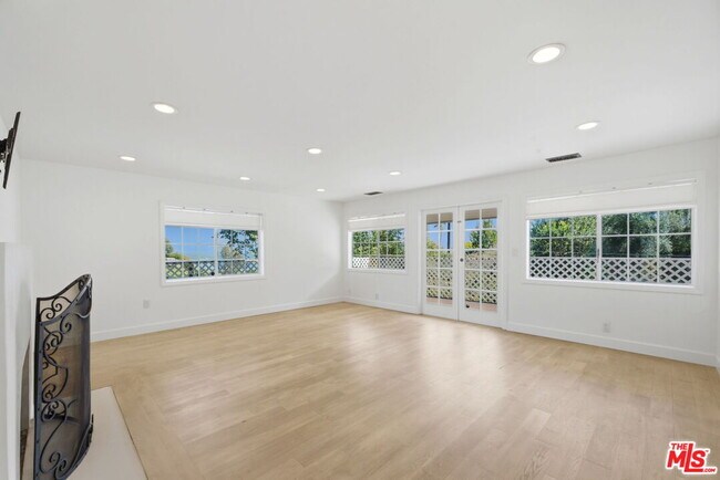 Foto del edificio - 27355 Pacific Coast Hwy