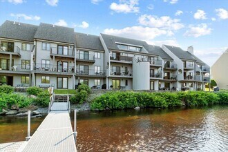 Building Photo - 33 River Front Dr