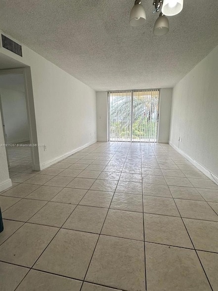 Building Photo - 1805 Sans Souci Blvd