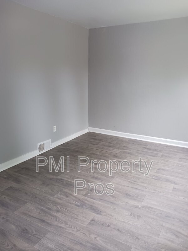 Building Photo - 1522 S Union St