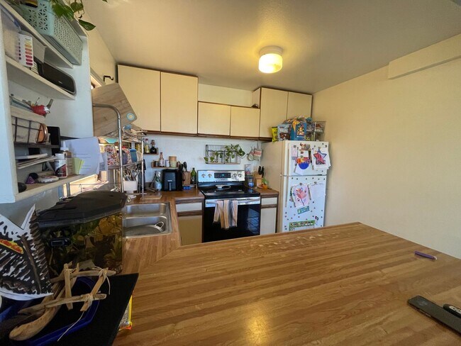 Building Photo - Mahinahina Two Bedroom