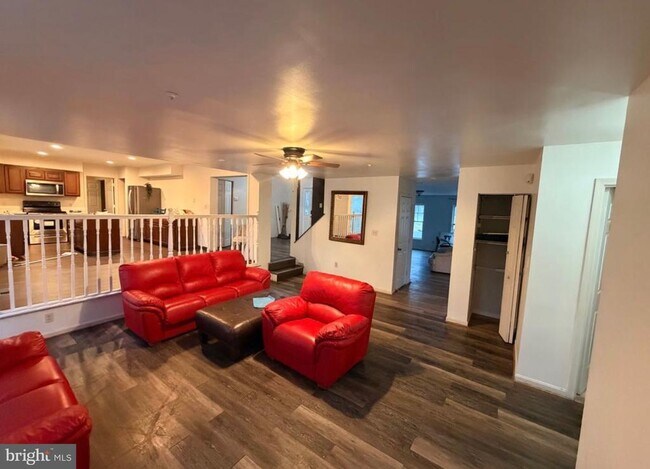 Foto del edificio - 9216 Crandall Rd